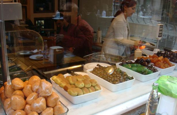 Pera culinary walk