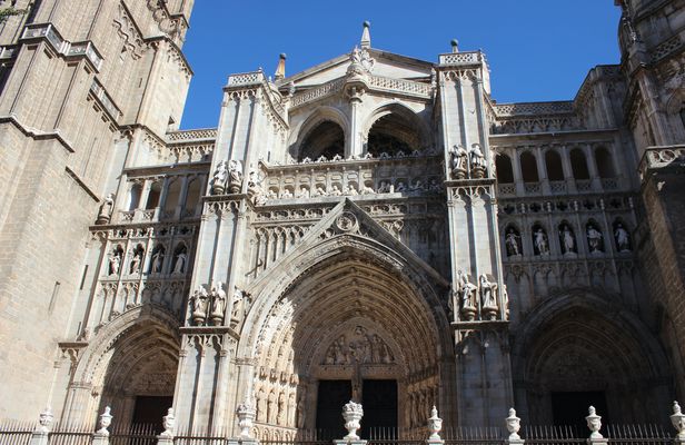 Toledo for explorers highlights tour from Madrid