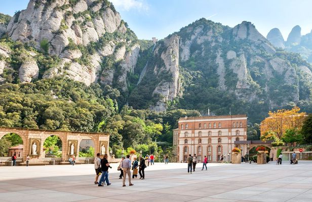 Montserrat Experience with Escolania singing option