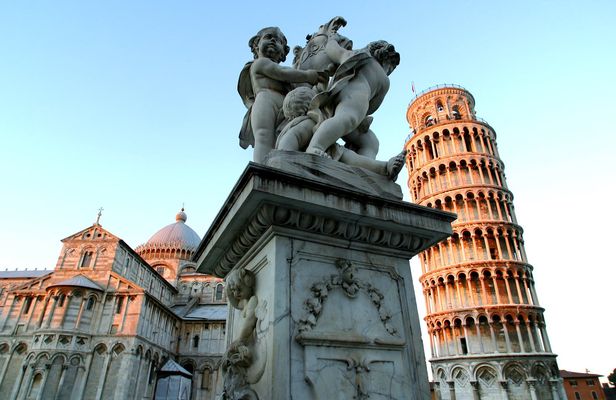 Pisa guided walking tour