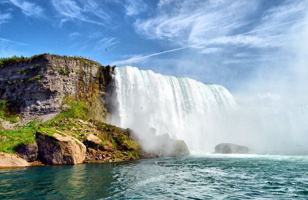 Niagara Falls USA small group tour with lunch