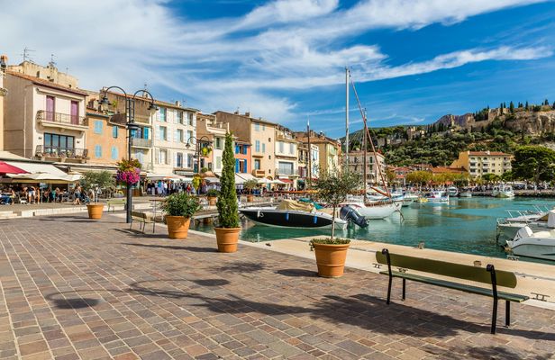 Morning Tour of Cassis from Aix-en-Provence