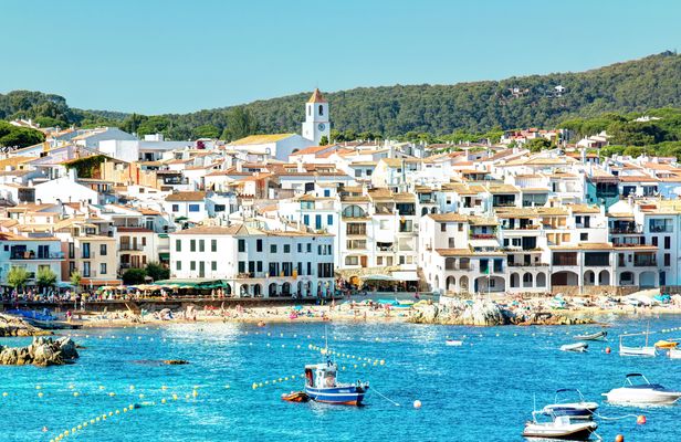 Girona and Costa Brava full-day tour from Barcelona