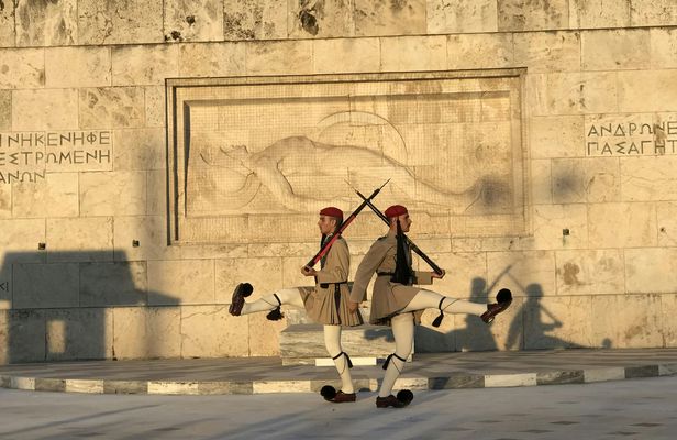 Old and new Athens sights with food tasting by eBike