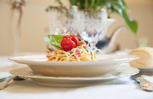 Lunch or Dinner and Cooking Show at a Cesarina's House in Naples