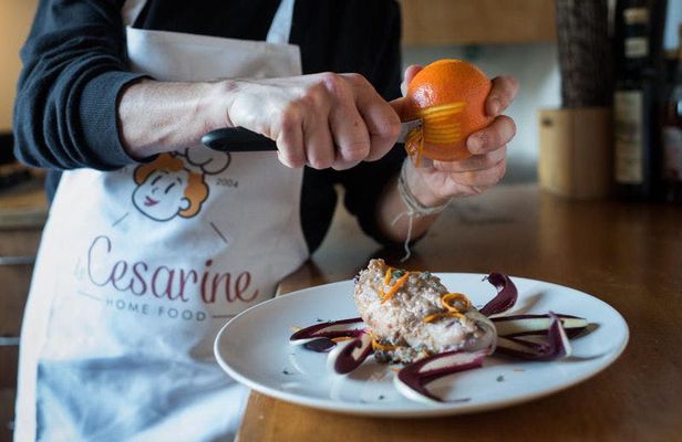 Lunch or Dinner and Cooking Show at a Cesarina's House in Venice