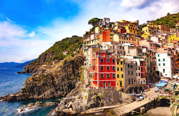 VIP small-group Cinque Terre discovery and vineyard escape