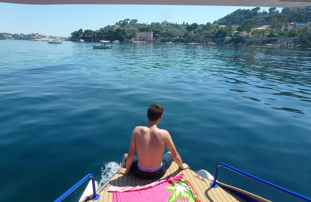 Romantic cruise for two people on the French Riviera