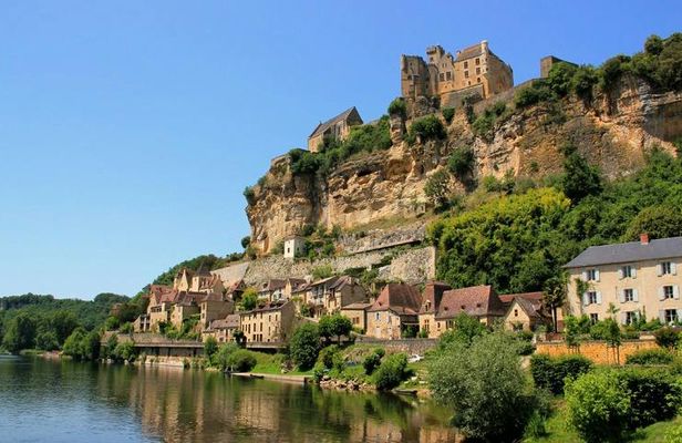 Villages of the Dordogne half day shared tour