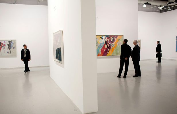 Skip-the-line guided tour of the Centre Pompidou in small group