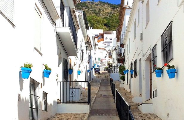 Mijas group walking tour