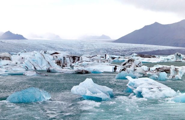 Jökulsárlón Glacial Lagoon and Diamond Beach excursion