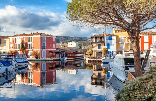 Saint Tropez and Port Grimaud shared tour from Nice