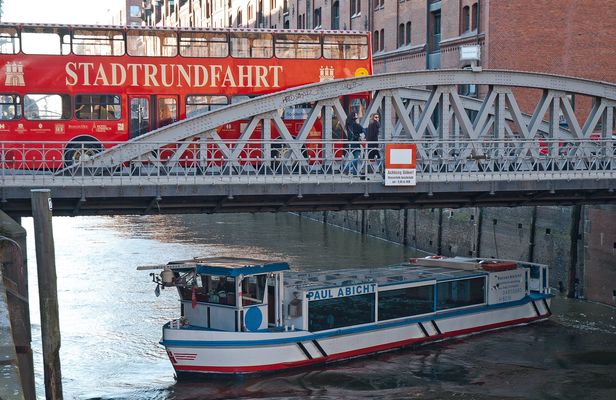 Hamburg hop-on, hop-off bus and harbor tour