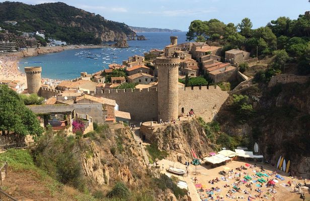 Costa Brava Coast Path hiking and Tossa de Mar tour