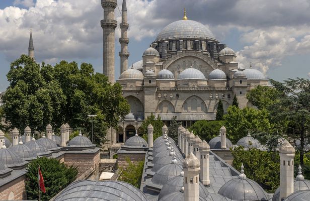 Istanbul classics and Ottoman Relics guided tour