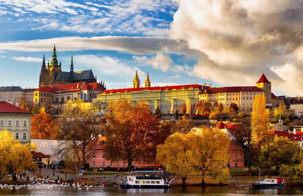 Prague Castle skip-the-line tickets and one hour introduction tour
