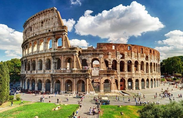 Access to the Colosseum with audio guide app
