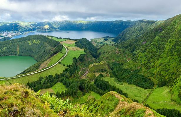 Full-day jeep tour to Sete Cidades and Ferraria