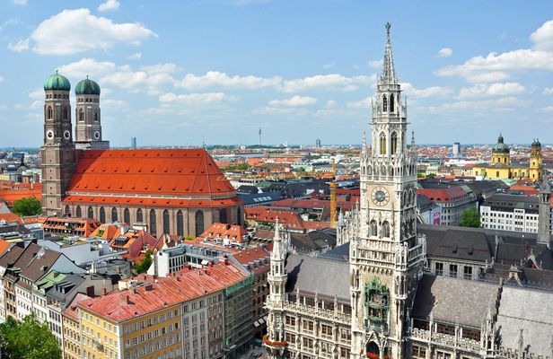 Guided walking tour through Munich