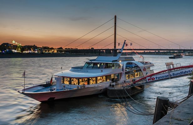 Evening river boat cruise in Düsseldorf