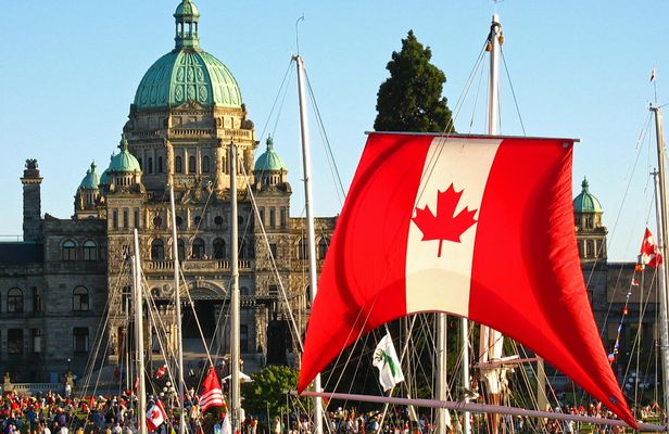 Full-day tour to Victoria and Butchart Gardens from Vancouver