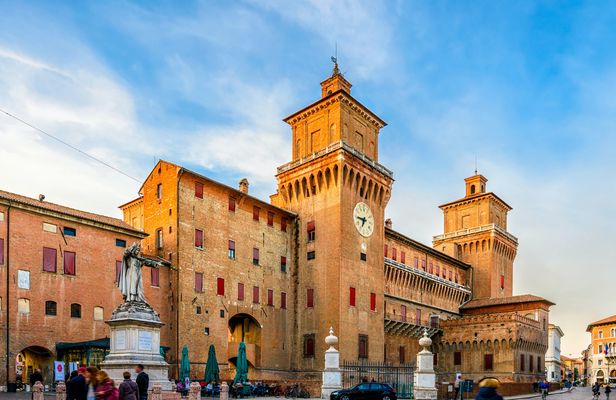 Private walking tour of the historic center of Ferrara