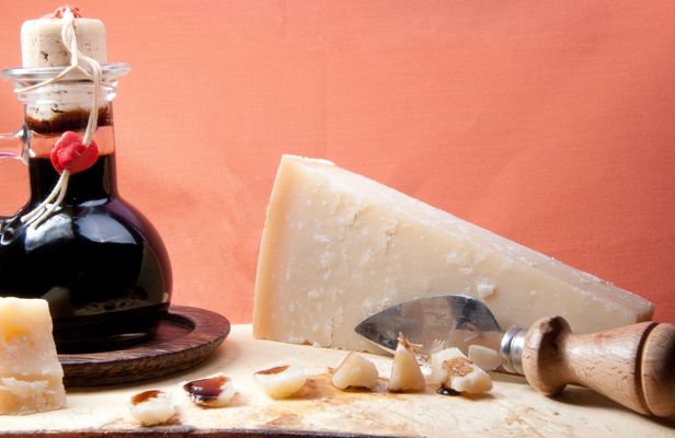 Gastronomic tour of Emilia-Romagna from Bologna