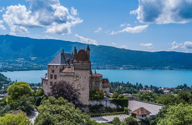 Private guided tour of Annecy's Historical Center