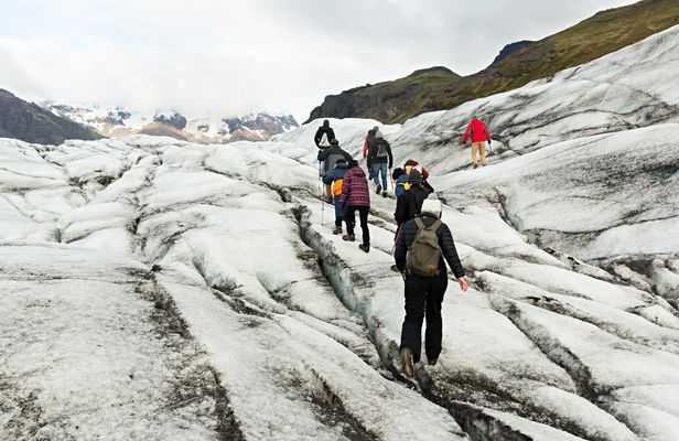 Glacier explorer tour