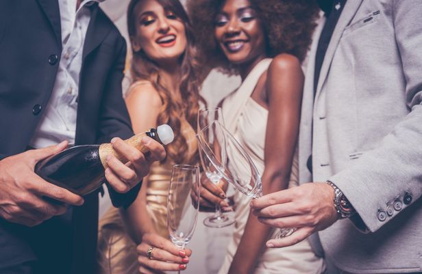 Amsterdam Nightlife Ticket with a bottle of Champagne
