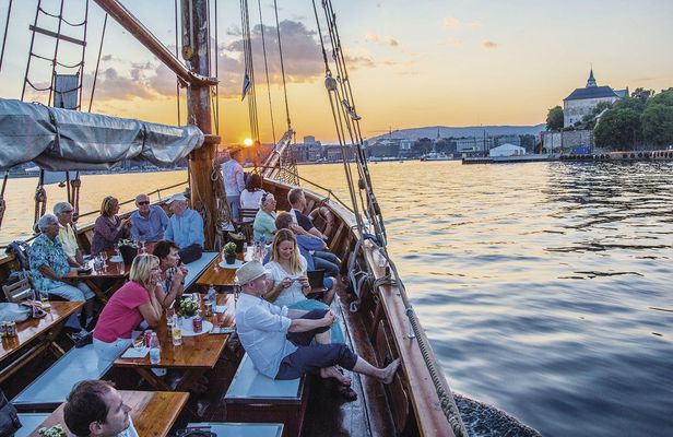 Fjord evening cruise with shrimp buffet