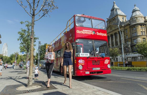 City Sightseeing Hop-on-Hop-off-Bustour durch Budapest