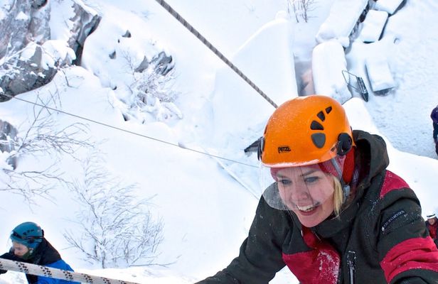 Ice climbing experience in Pyhä