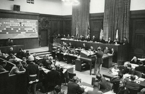 Nuremberg WWII, Courtroom 600 and 3rd Reich sites private tour