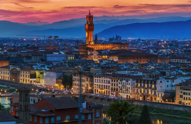 Walking food tour in Florence