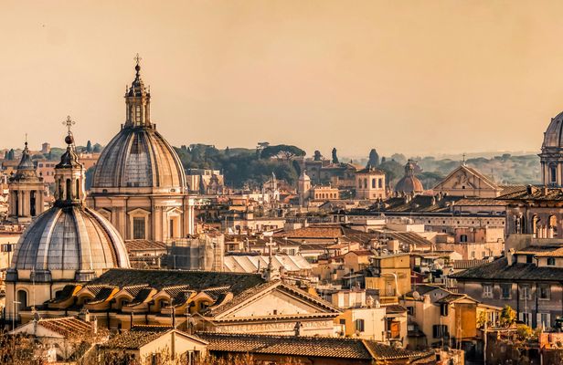 Walking food tour of Rione Monti in Rome