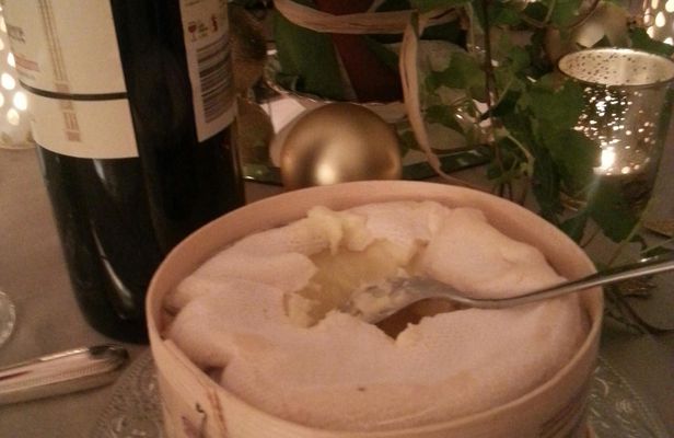 Seasonal Parisian dinner in picturesque Montmartre