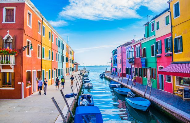 Morning tour of Burano and Murano