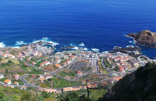 Northern wonders & Porto Moniz lava pools on open roof 4x4 tour