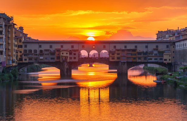 Florence walking tour at sunset with wine tasting