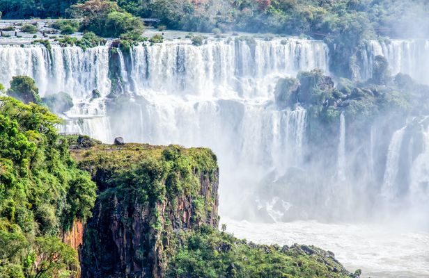 Iguassu Falls Argentina side guided excursion