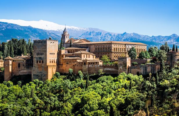 Alhambra tour with flamenco show