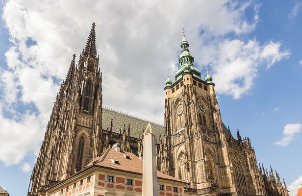 Prague Castle and Private Audio Tour with App