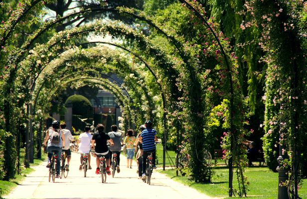 Madrid green bike tour