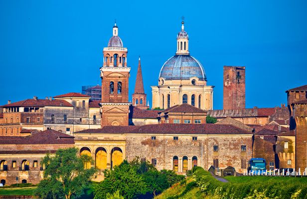 Mantua private walking tour