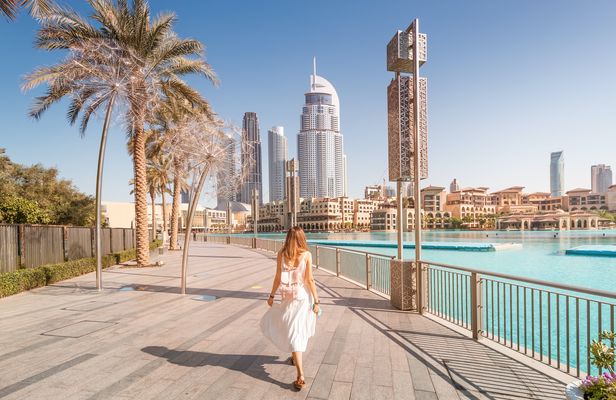 Rent a private guide for a day out in Dubai