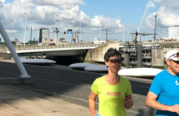 Private Early Bird Business Running tour in Rotterdam