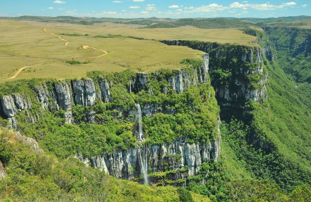 Itaimbezinho Canyon full-day tour