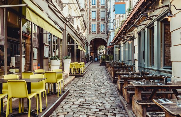 Walking tour of Saint-Germain-des-Prés neighborhood